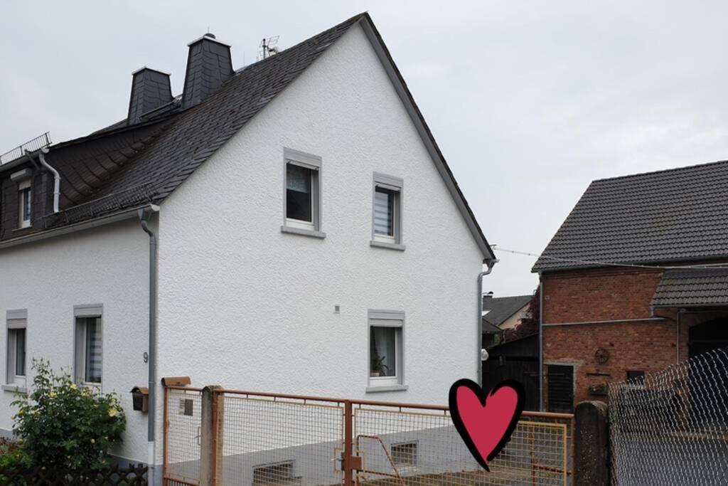 Vila Haus Burbach Bad Camberg Exteriér fotografie
